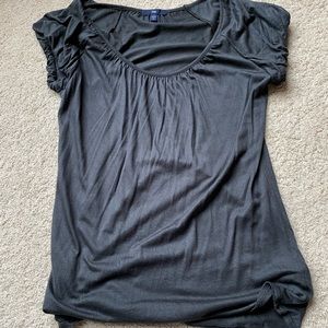 EUC Gap Charcoal Tee (XS)